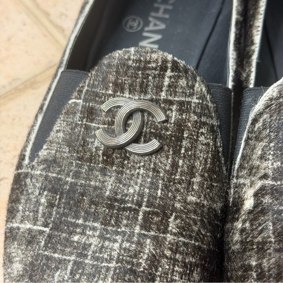 Chanel Pony Hair Check CC Logo Loafers Women's Euro 37 US 6.5 Slip On Y2K Preppy - Picture 2 of 16